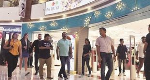 Malls and retailers working to resolve differences