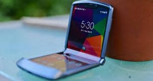 Motorola's foldable Razor 5G phone launched