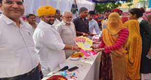 Seed Corporation Chairman inspected inflation relief camp in Bhilwara, Chief Minister's Guarantee Card handed over to the beneficiaries