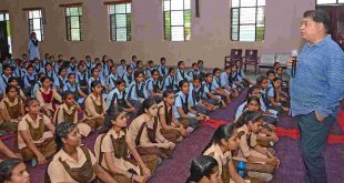 Dial Future Program: Secretary of School Education did counseling of girls in Jaipur