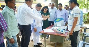 District administration engaged in making voters aware - Demonstration of EVM and VVPAT being done at 62 centers of the district