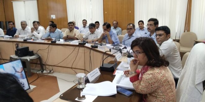 जोधपुर डिस्कॉम की समीक्षा बैठक आयोजित- राजस्व वसूली पर जोर, गर्मियों में बिजली आपूर्ति बाधित न हो इसकी अभी से कर ले तैयारीः आरती डोगरा