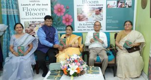 डॉ. कृष्णा सक्सेना की नई किताब ‘फ्लावर्स ब्लूम’ का विमोचन