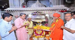 खाद्य एवं नागरिक आपूर्ति व उपभोक्ता मंत्री ने किए लोक देवता बाबा रामदेव की समाधि के दर्शन