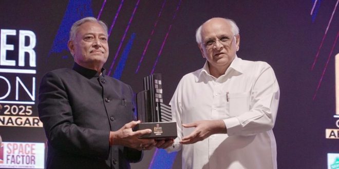 Gujarat Chief Minister honoured 'Omega Elevators' with 'Builder of the Nation' award