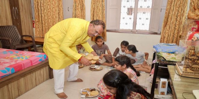 The Speaker of the Legislative Assembly prayed for the prosperity of the state by performing puja on Mahanavami.