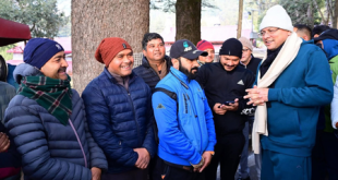सीएम धामी पहुंचे नैनीताल, पर्यटकों की सुविधाओं और यातायात प्रबंधन की ली जानकारी