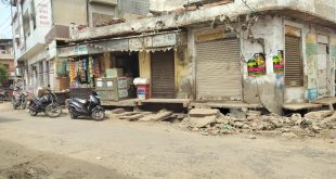 खुला नाला बना खतरा, नाहटा अस्पताल रोड पर हादसे का डर, नगर परिषद की लापरवाही उजागर