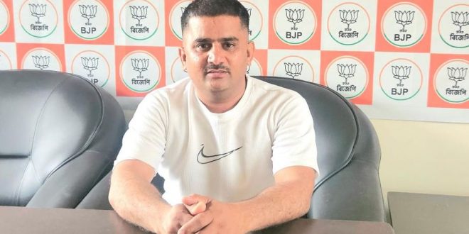 West Bengal Elections: Many workers including former Union Minister gathered