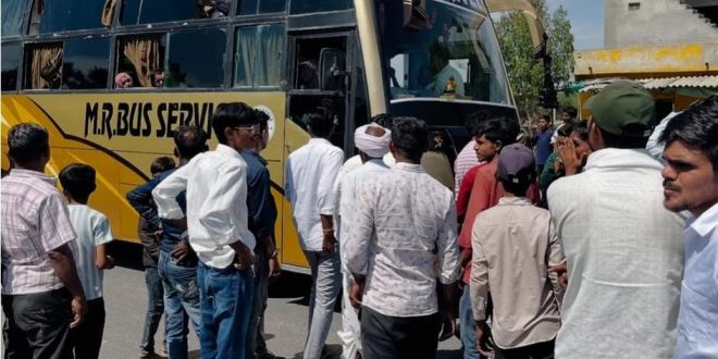 Villagers stage protest after MR bus accident in Bagoda