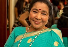 स्वाद और सुरों की रानी: Asha Bhosle का 92 वर्ष की उम्र में निधन, ‘Asha’s’ रेस्टोरेंट चेन से बनाया वैश्विक साम्राज्य