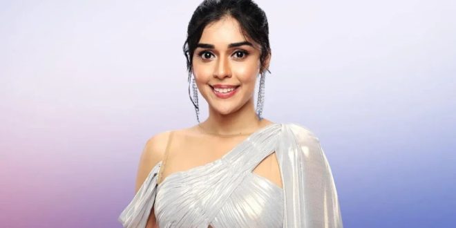 अभिनेत्री ईशा सिंह