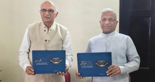 राज्यसभा के उपसभापति हरिवंश ने भारतीय लोकतंत्र के 75 वर्षों पर आधारित ऐतिहासिक पुस्तक तथा दो शोध पत्रिकाओं का विमोचन किया