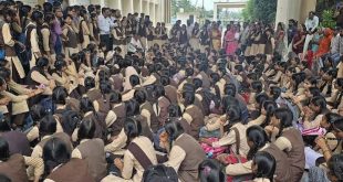 उज्जैन में छात्राओं के विरोध का असर, सराफा गर्ल्स स्कूल की शिफ्टिंग पर लगी रोक