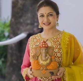 Bhagyashree made a special appeal on Ganesh Chaturthi, saying, 'Choose a tradition that gives something back to nature after immersion.'