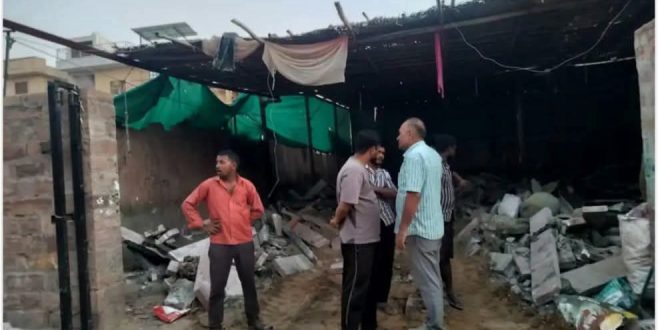 Action against illegal factories in Jodhpur: Chemical-laden water was being released into drains from a dyeing and printing unit, case against 3