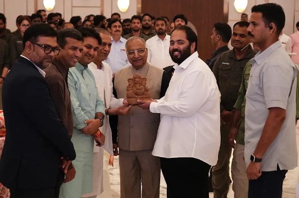अनंत अंबानी की ‘चैंपियंस ऑफ केयर’ मुहिम, हर साल 20 लाख जानवरों तक पहुंचेगी मदद