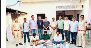 सरकारी डॉक्टर कर रहा था MD ड्रग्स की सप्लाई,3 गिरफ्तार:1 आरोपी ने यूट्यूब से सीखा ड्रग्स बनाना, बेंगलुरु से लौटकर गांव में लगाई फैक्ट्री